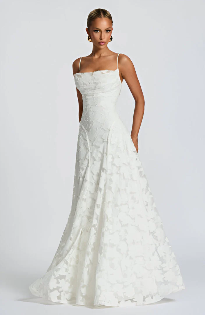 Aurenzia Maxi Dress - Image 7