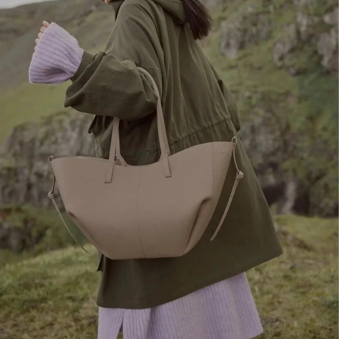 Belladria Handbag - Image 17