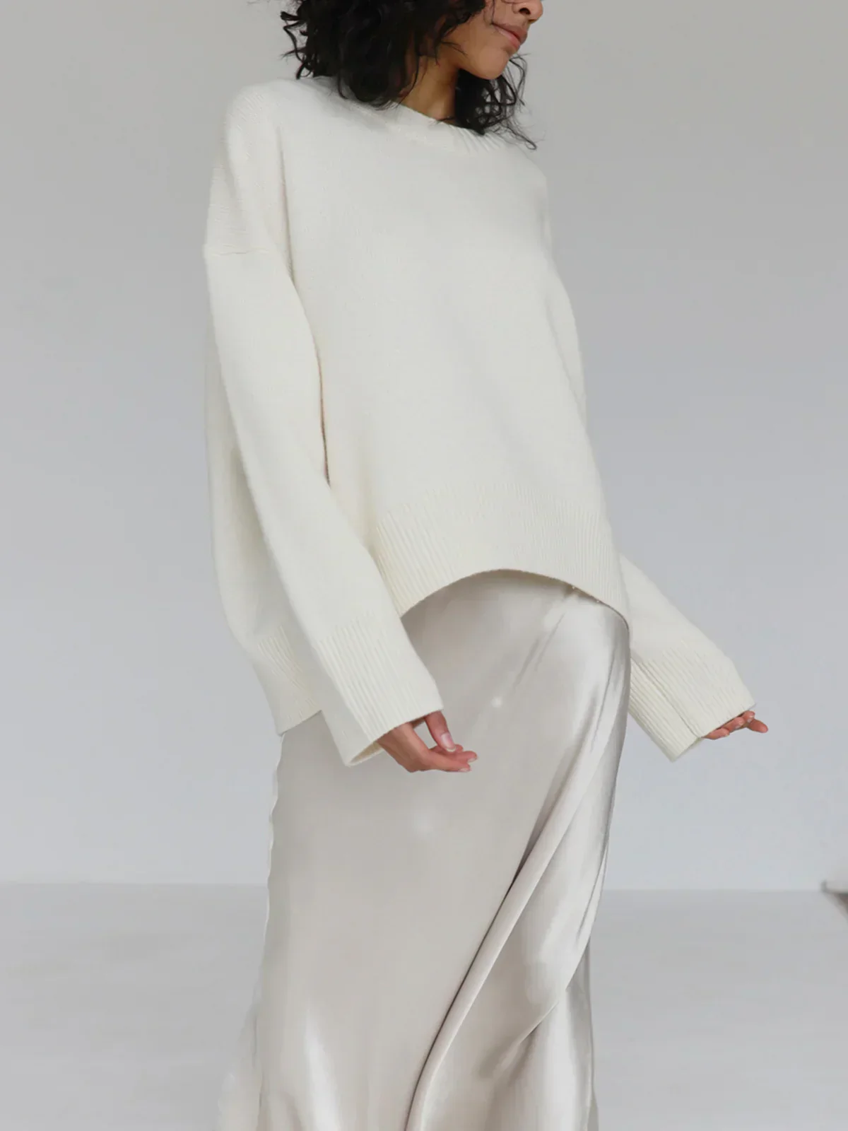Eulalia Cozy Sweater - Image 4