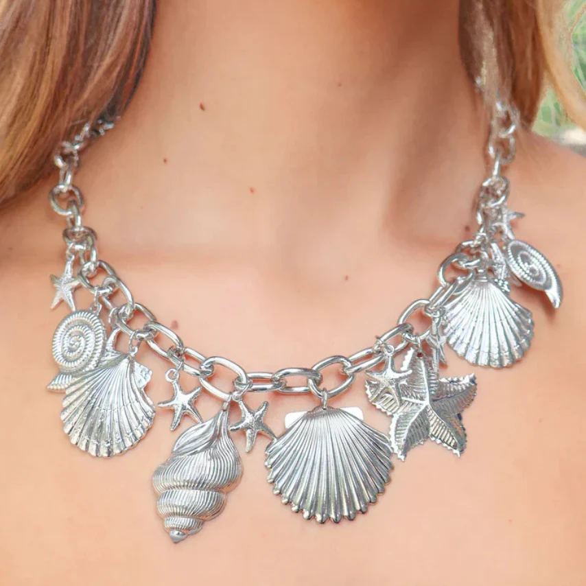 Henavira Pendant Necklace - Image 5