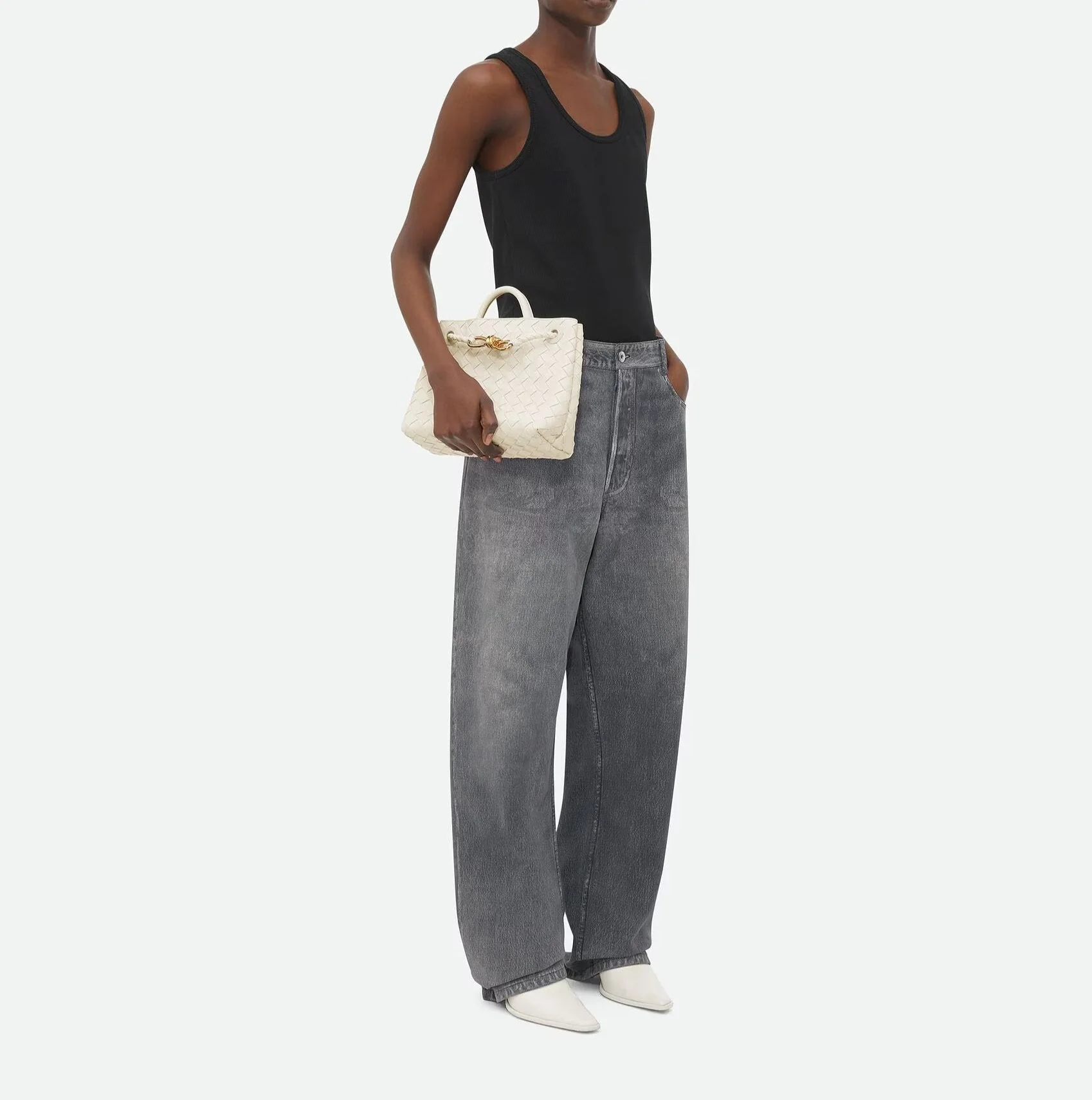 Hestenia Handbag - Image 15