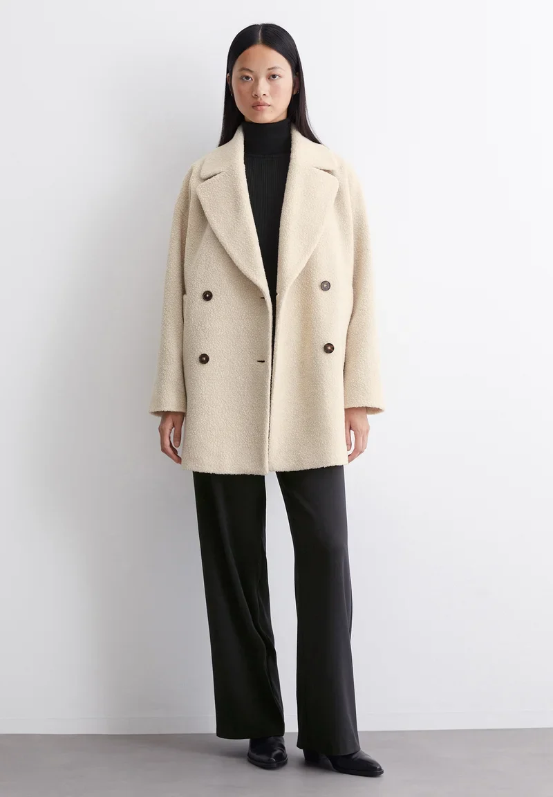 Ilorita Coat - Image 3