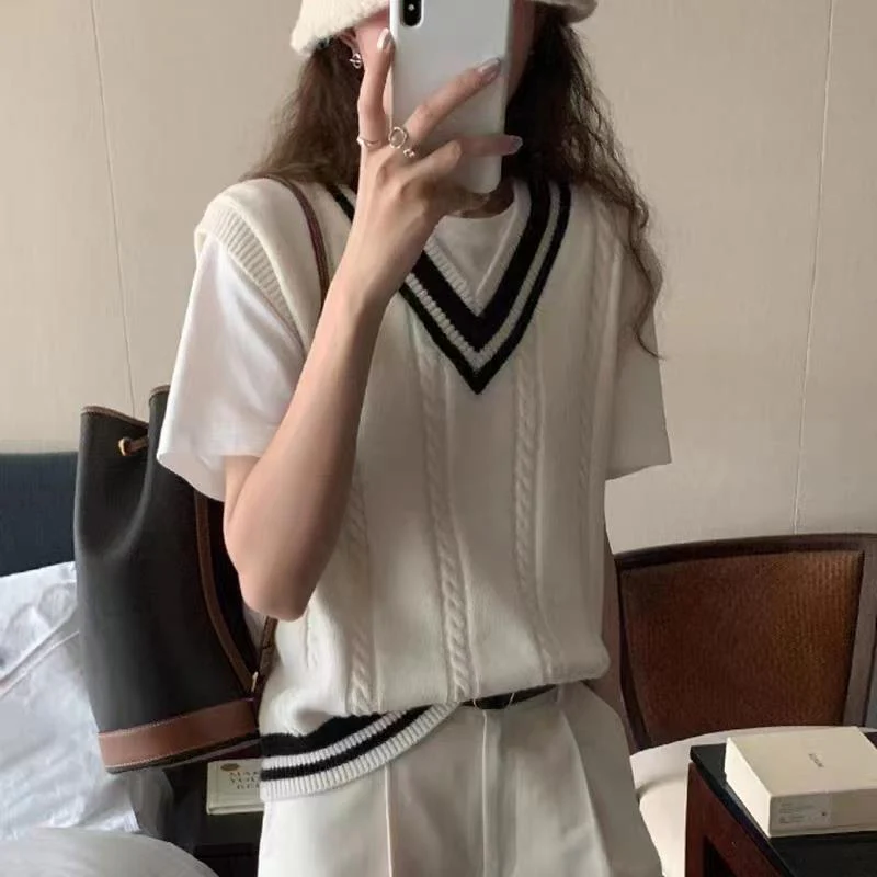 Ludovica Pullover Vest - Image 5
