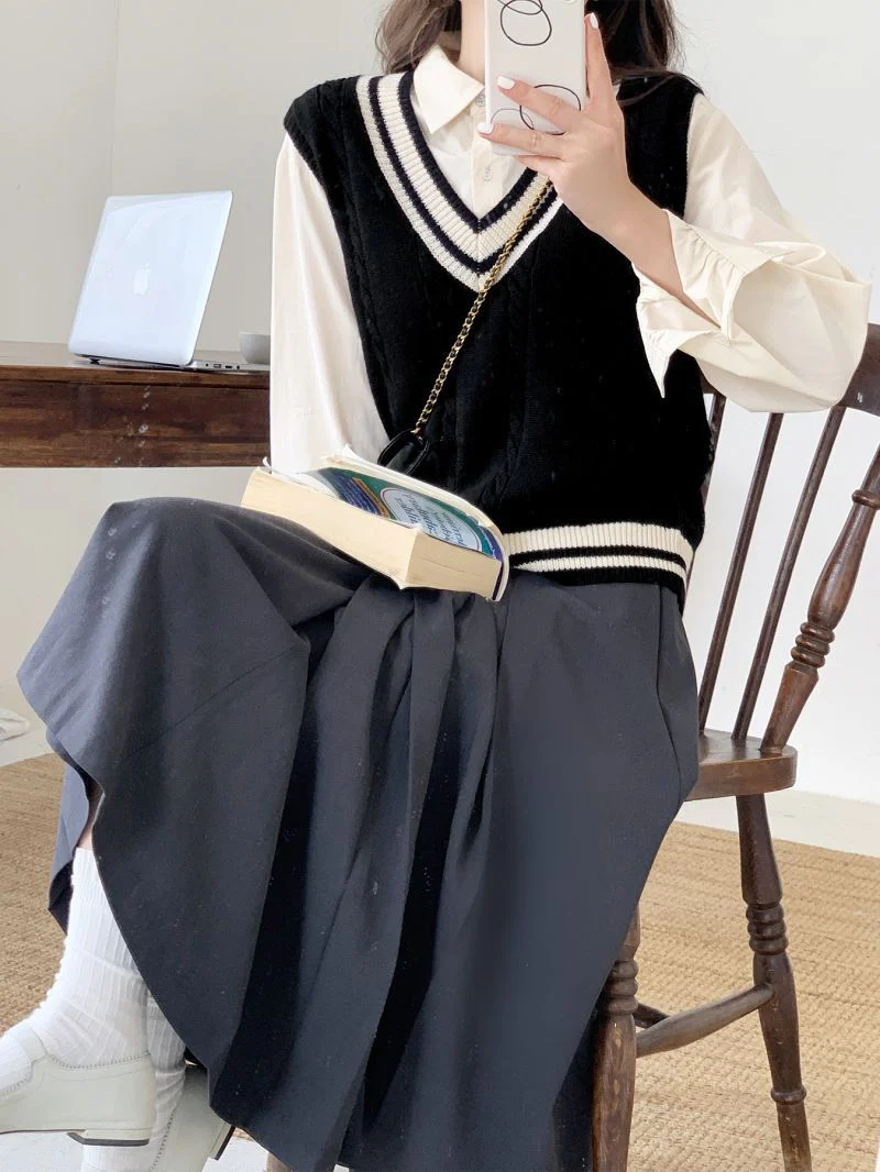 Ludovica Pullover Vest - Image 6