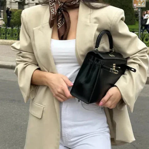 Orianza Handbag - Image 8