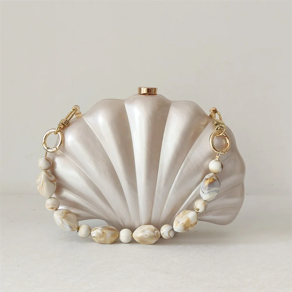 Quenzia Clutch Bag - Image 7