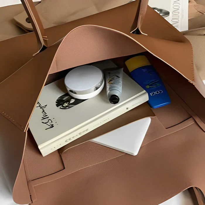 Quintalina Handbag - Image 9