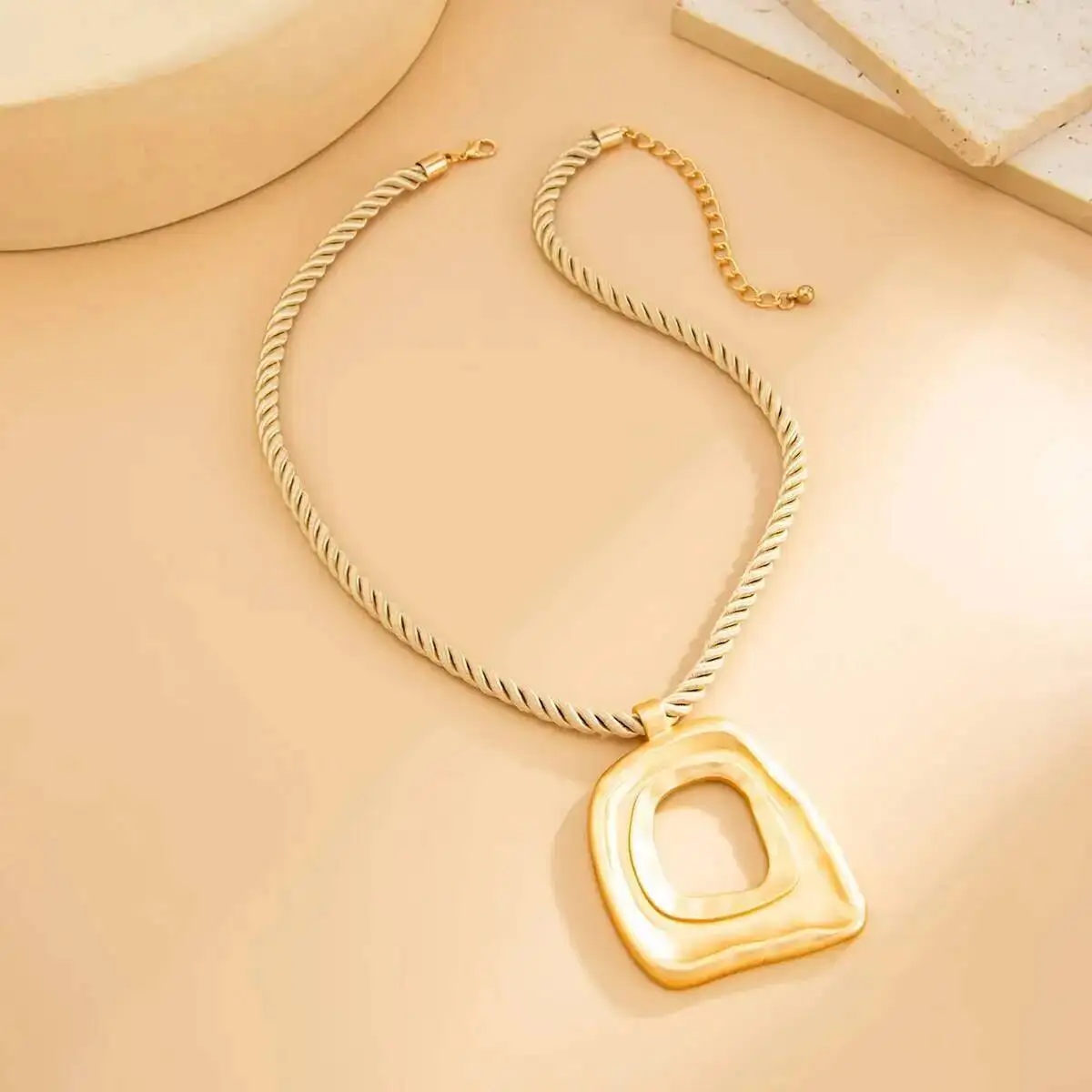 Tavorena Pendant Necklace - Image 3