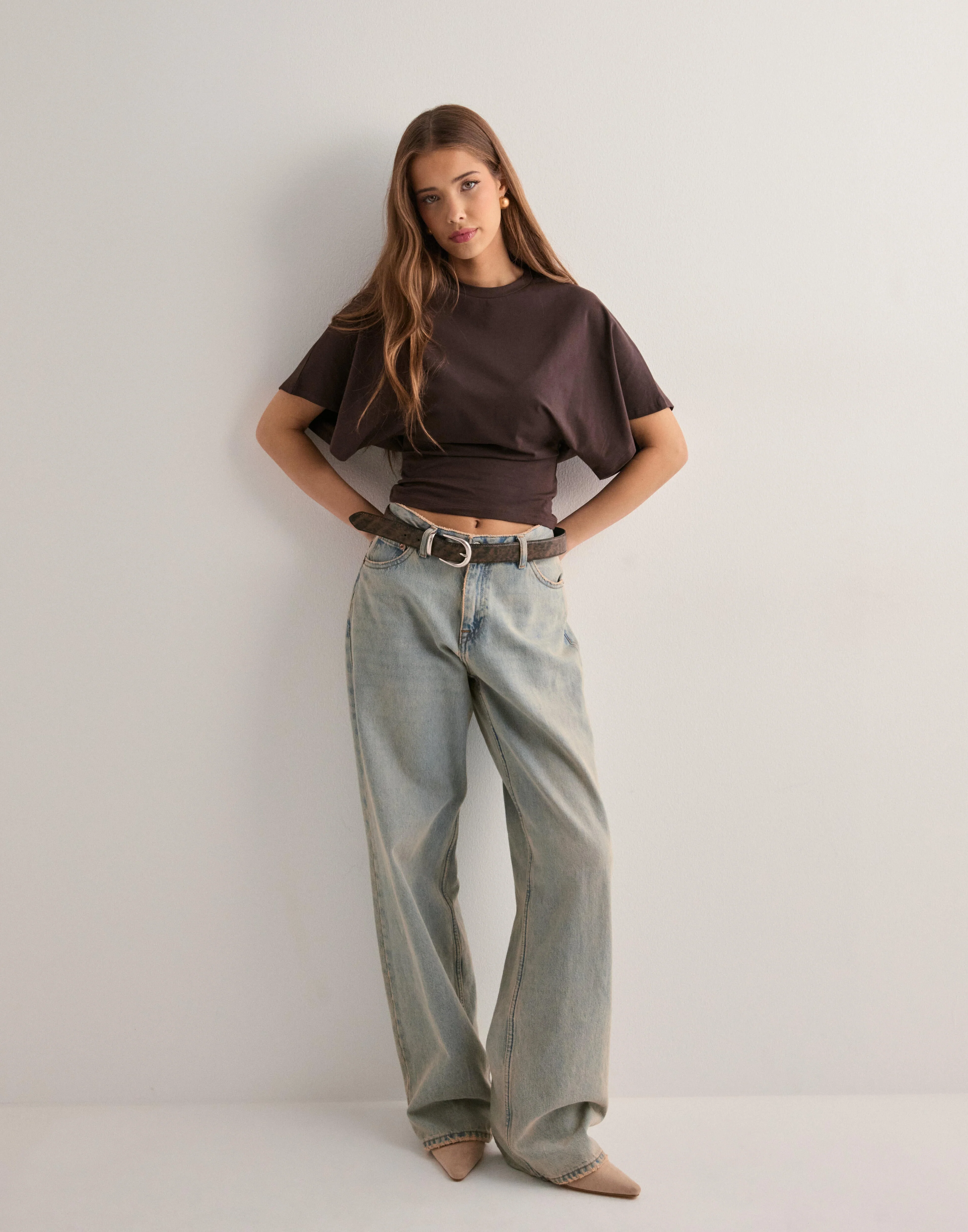 Valoria Wide Sleeve Icon Tee - Image 2